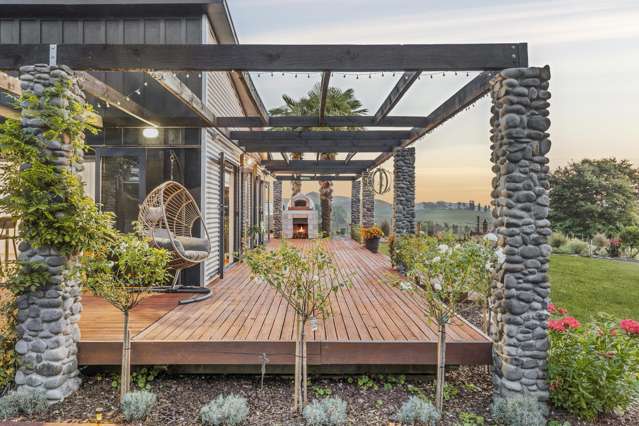 Affordable Lifestyle, Rural Views - Live In Style!