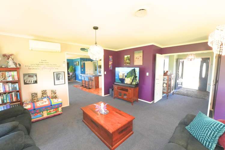 16 McCutchan Road Otakiri_5