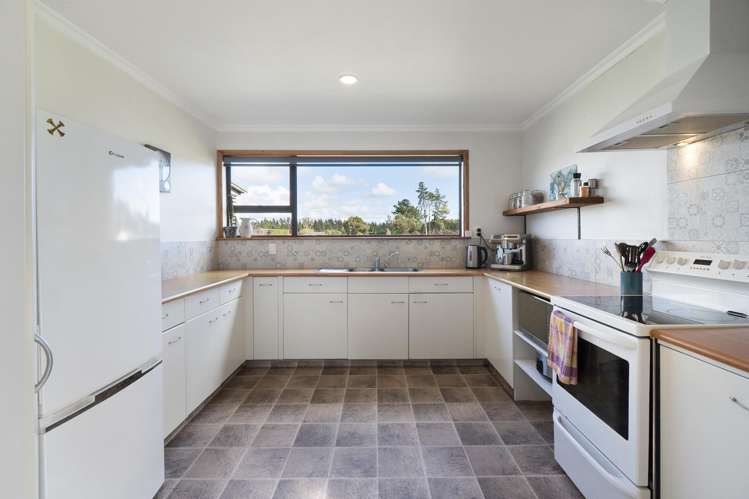 363 Brandon Hall Road_4