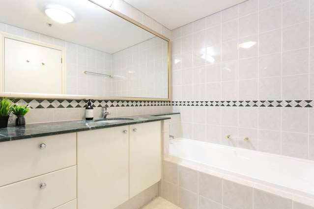 2502/8 Albert Street Auckland Central_2