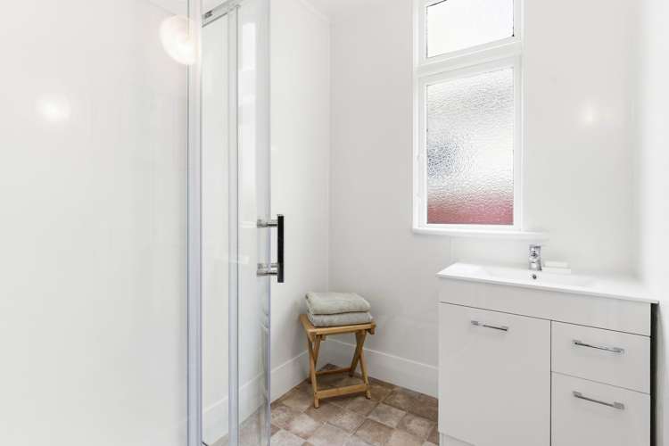 21 Trafalgar Street St Clair_13