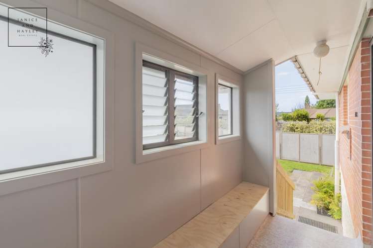 29 Youngs Road Papakura_12