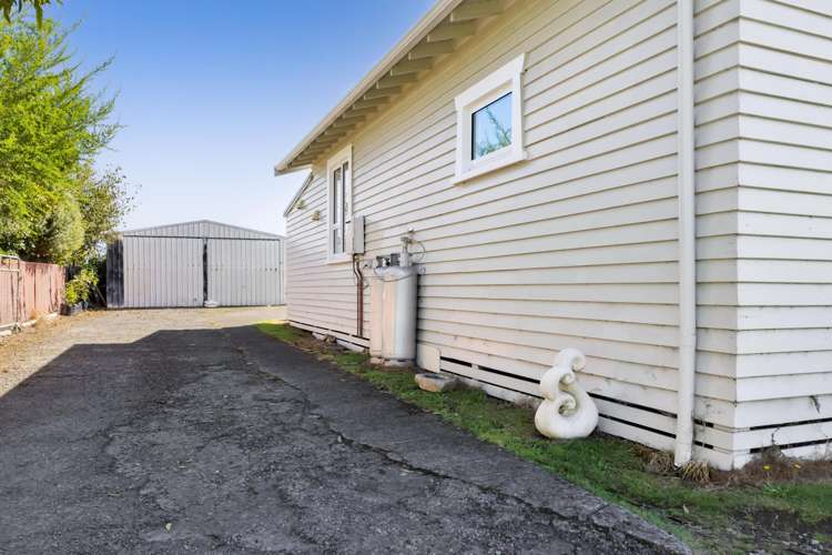 15 High Street Eltham_23