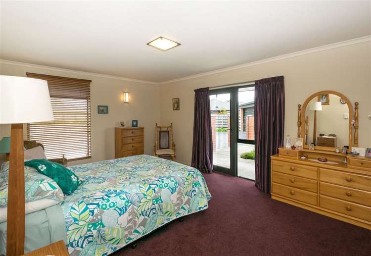 17 Temple Mews Renwick_11