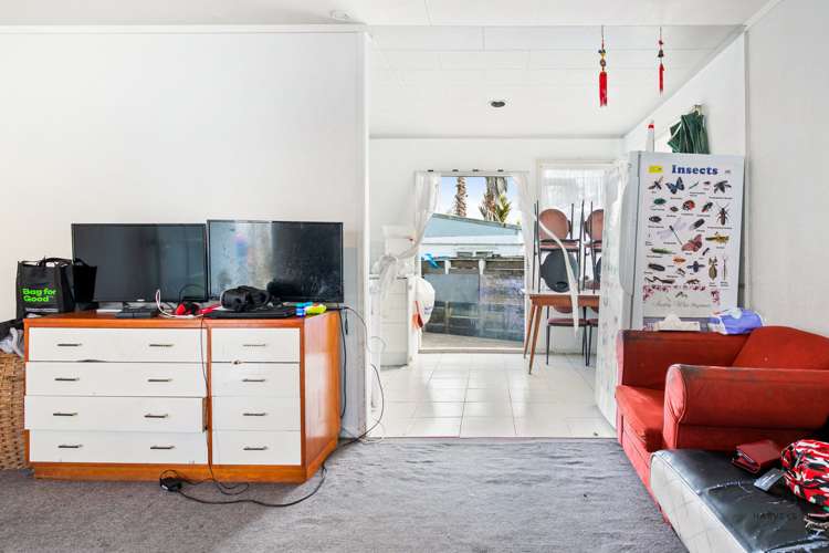 53 Captain Scott Road Glen Eden_3