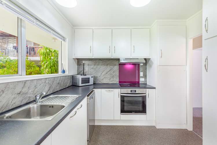 3/50 Te Kanawa Crescent Henderson_2