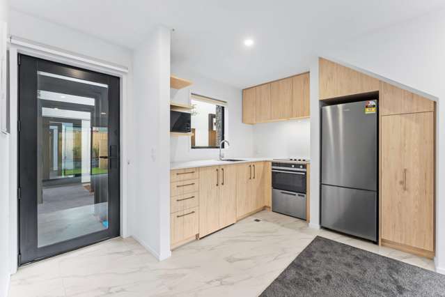 12/10 Fathom Place Te Atatu Peninsula_4