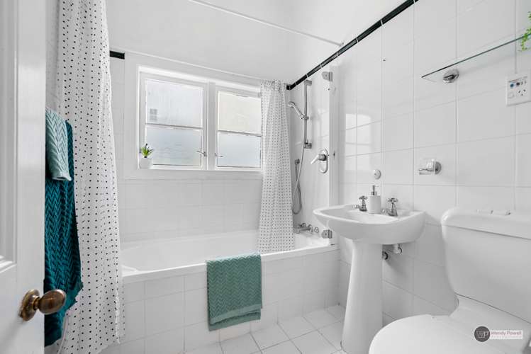 18 Thompson Street Mount Cook_18