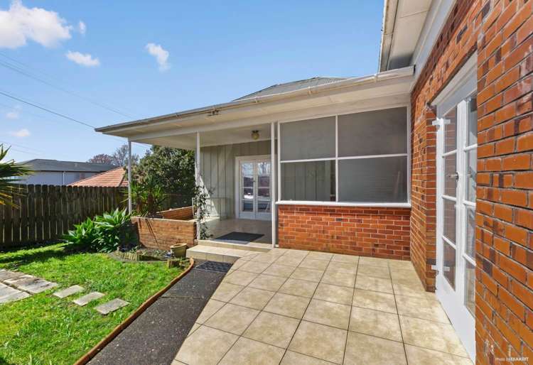 96b Oakdale Road Mt Roskill_1