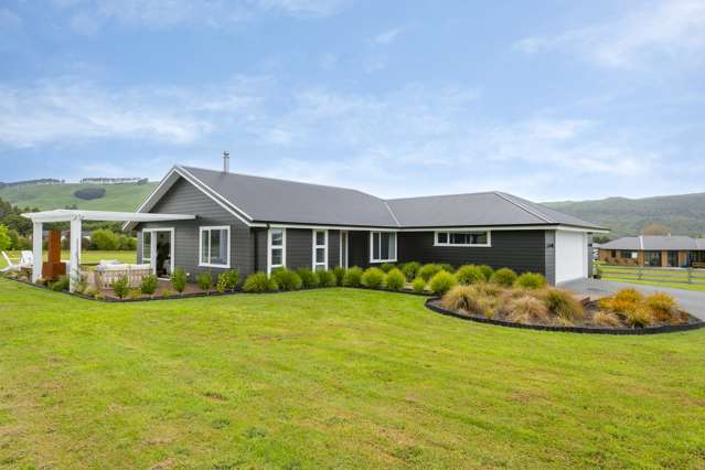 6 Kahikatea Drive Kinloch_3