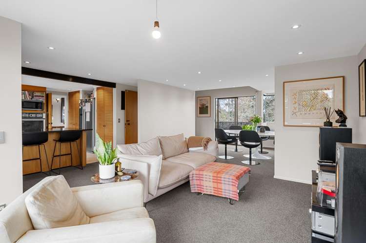 999 River Road Queenwood_7