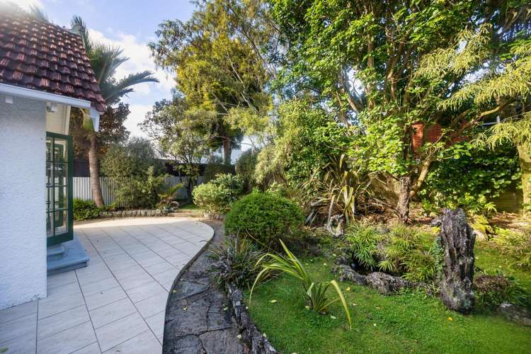 8 Allendale Road Mount Albert_32