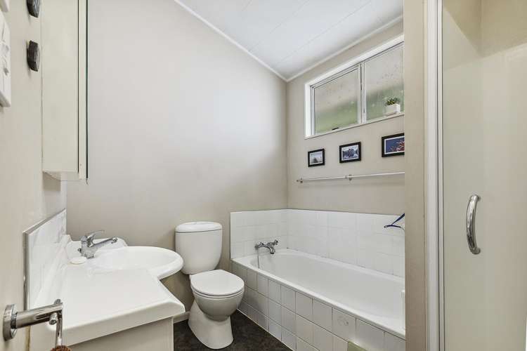 47 Thurleigh Grove Karori_10