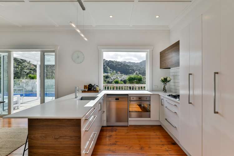 14 Landing Road Titirangi_11