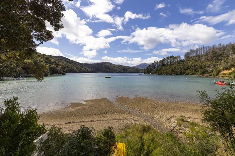 1 West Bay, Lochmara Bay Marlborough Sounds_12