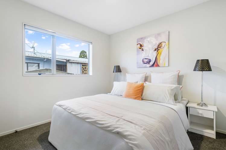 2/1 Clarice Place Takanini_14