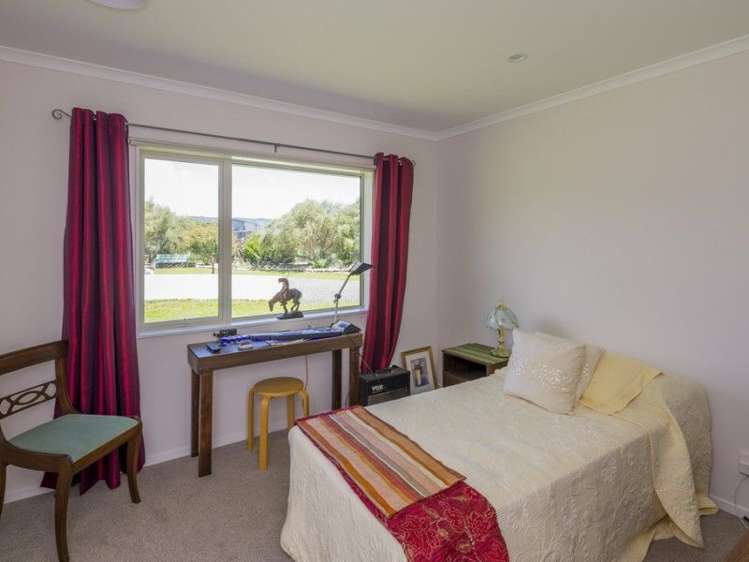 11 Ketemaringi Way Manakau_11