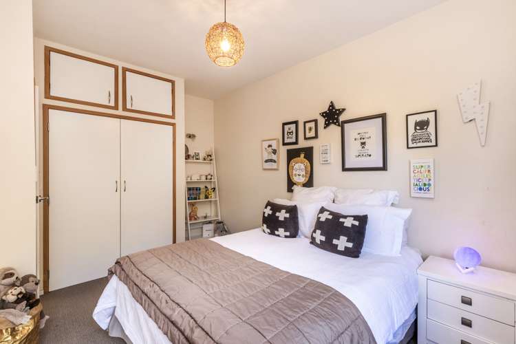 9 Armstrong Grove Hilltop_14