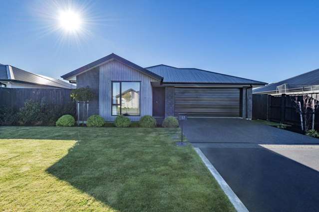 Four Bed Stunner on Sandhill