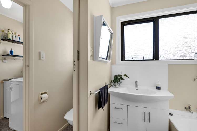 82 Blake Street Waitara_19