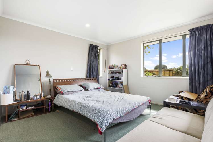 23 Nobleman Place Hamilton East_5