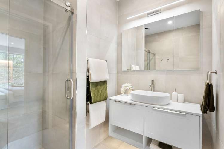 196 Landmark Terrace Orewa_13