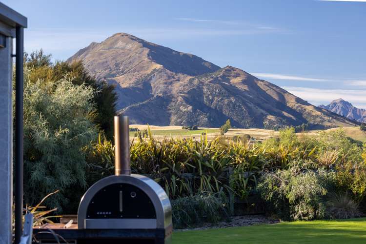 37 Matheson Crescent Albert Town_1