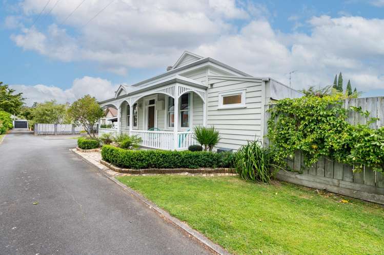 536 Grey Street Hamilton East_23