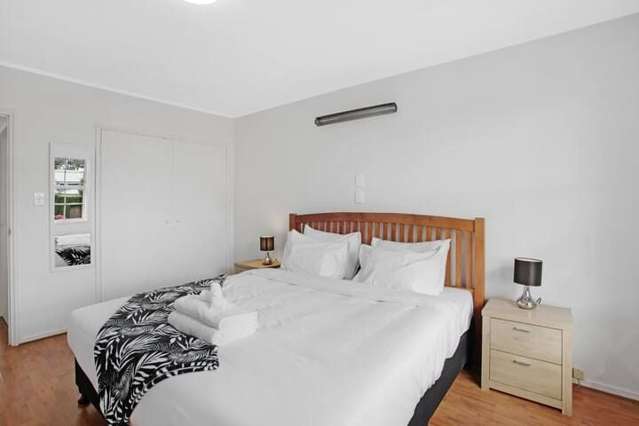 Fully Furnished 4 Bedroom House in Remuera