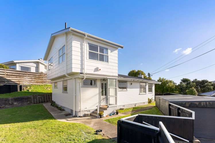 19 Diane Grove Paparangi_16