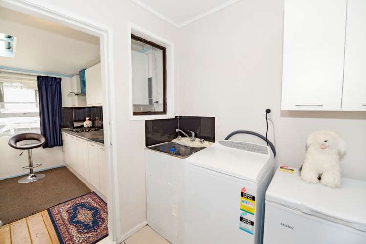 132 Solar Road Glen Eden_11