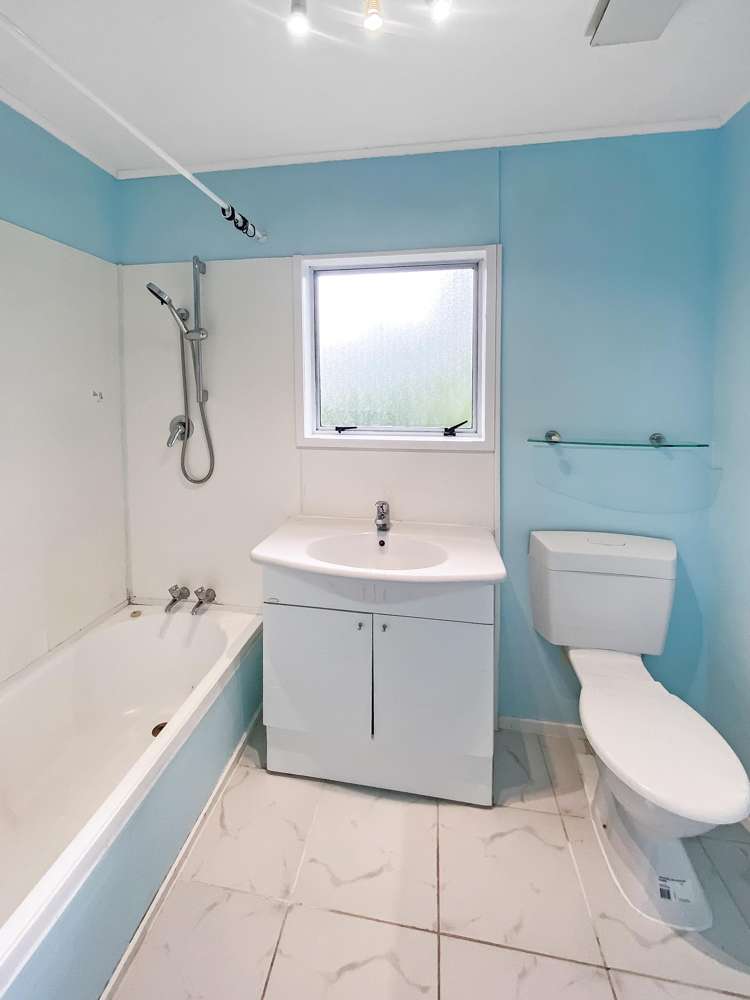 2/34A Helena Street Massey_7