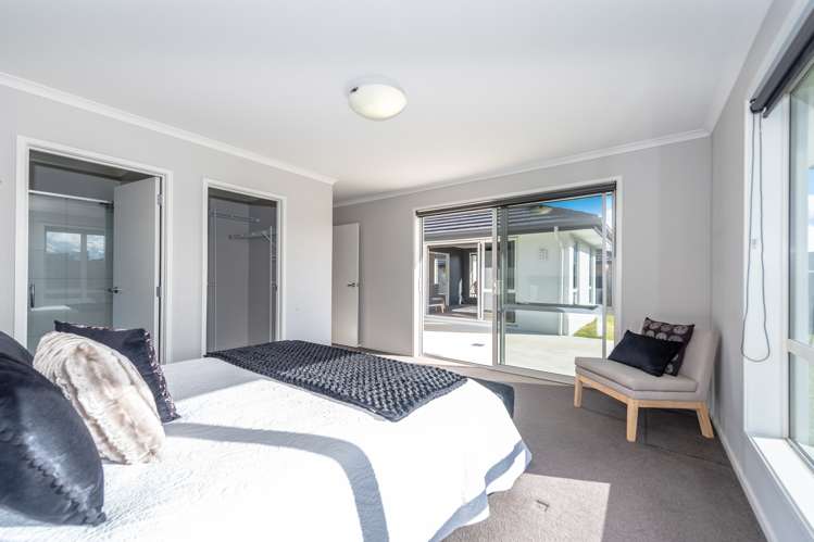 137 Saint James Drive Huntington_18