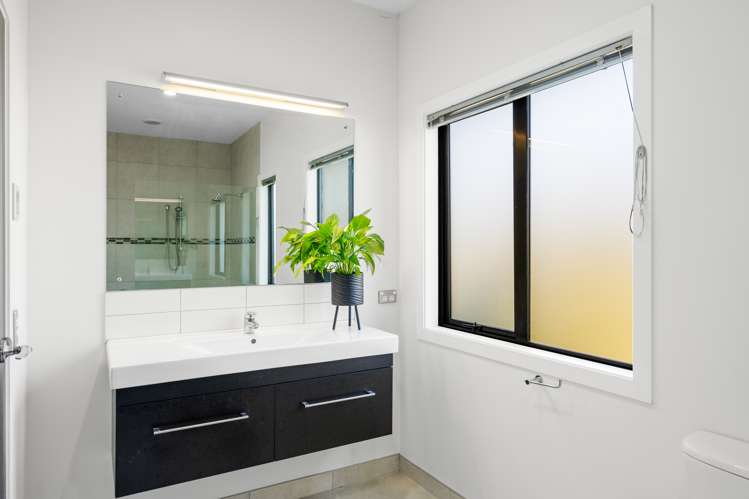 9 Hikuwai Drive Albert Town_14