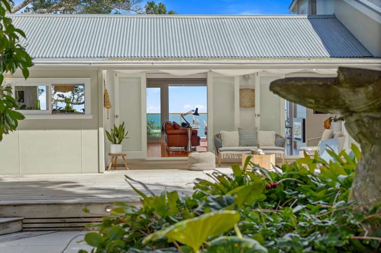 39 Oaia Road Muriwai_29