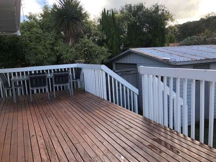 8 Vandeleur Avenue Birkdale_9