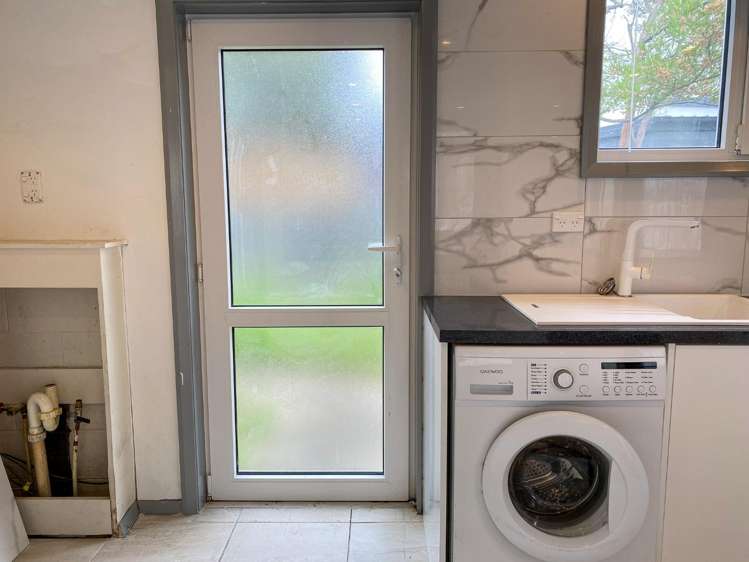 8/21 Olliviers Road Phillipstown_2