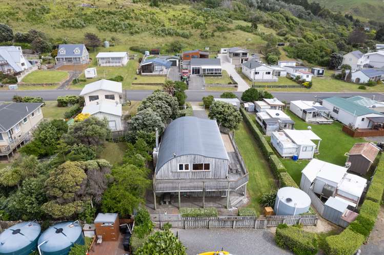 61 Akitio Esplanade Pongaroa_24