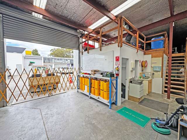 Unit 1/136 Marua Road Mt Wellington_4