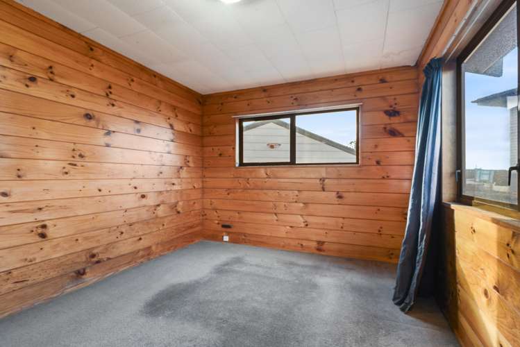 48 Neri Crescent Pomare_10