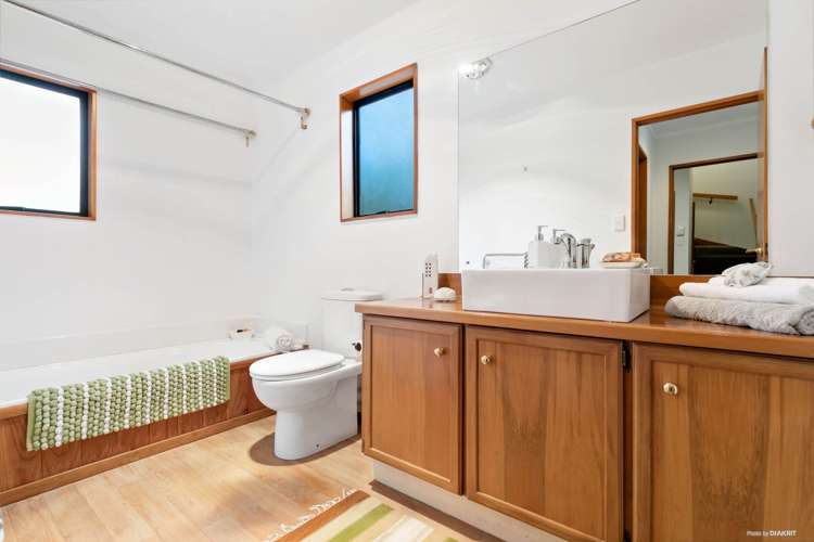 152 The Drive Epsom_20