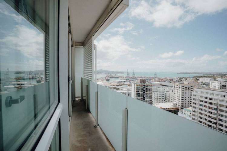 2112/10 Waterloo Quadrant Auckland Central_19