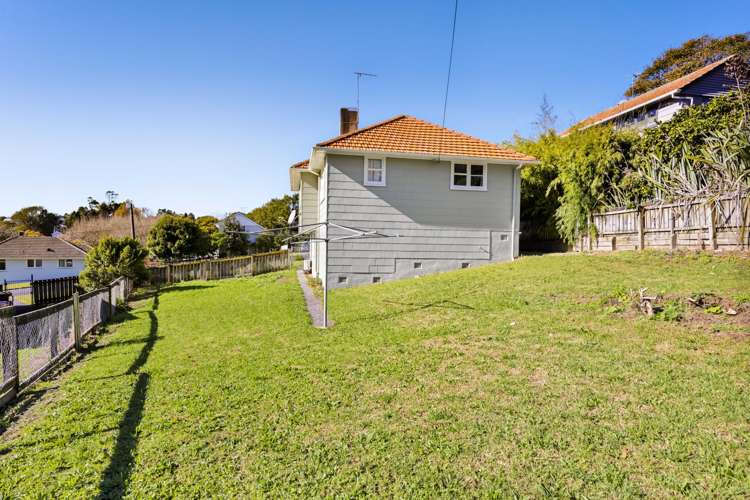82 Glenpark Avenue_2