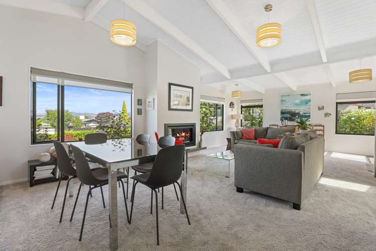 2/14 Mere Road Taupo_5