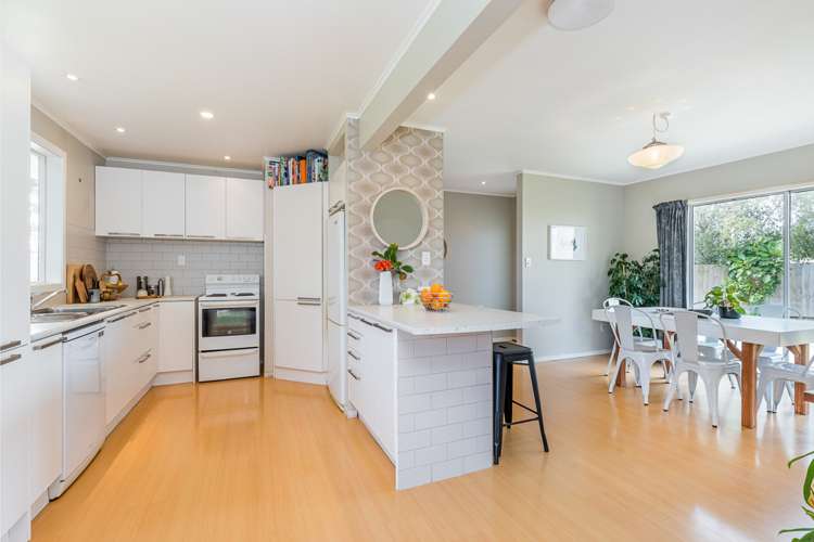 20 Rewarewa Road Te Atatu Peninsula_7