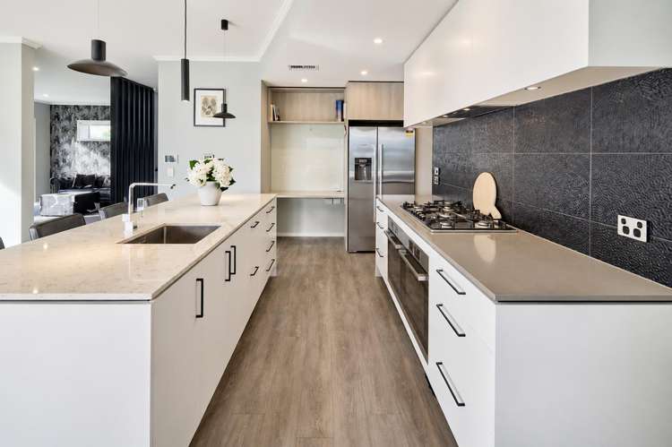 60 Endeavour Drive Whitby_7