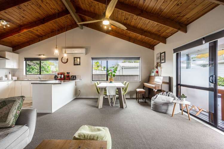 1/47 Thornlow Street Glendene_6