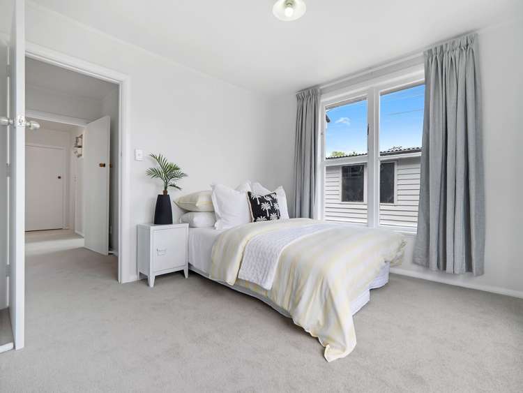 15 Odette St Bader_15