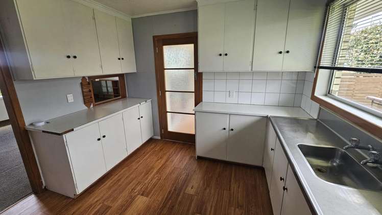 6 Ngapapa Street Urenui_2