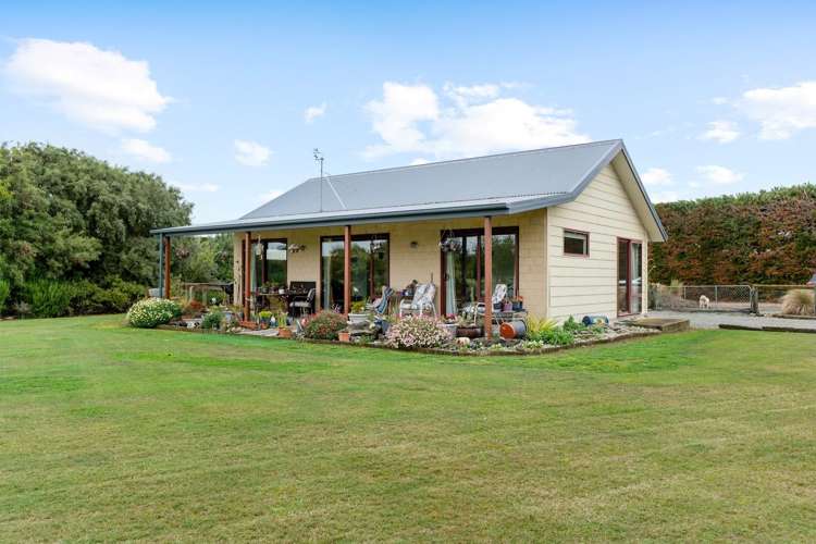 525 Burnham School Road_1